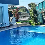 Tiele Villa *